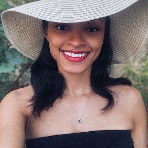 Meet your Posher, Kiana